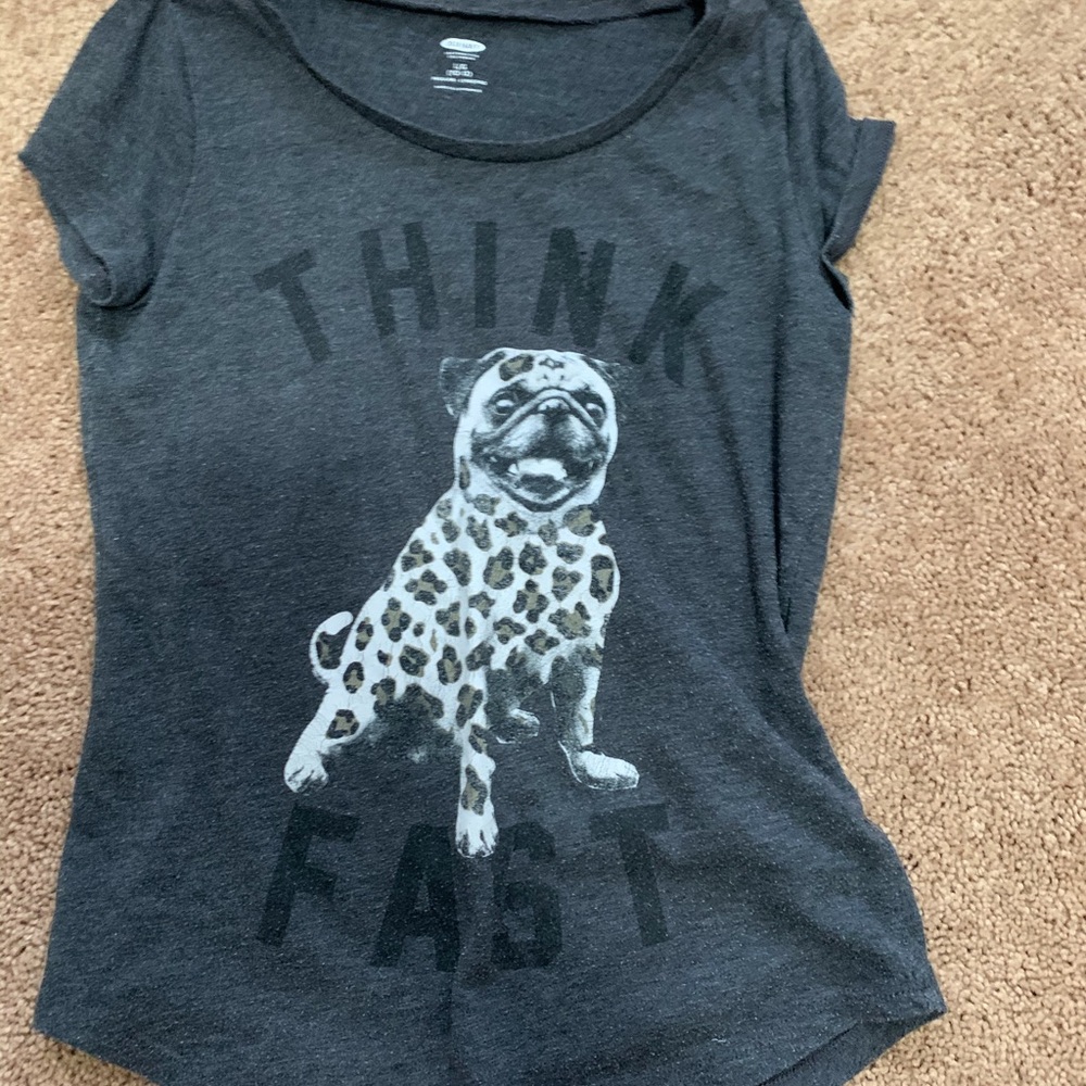 Gray short sleeve shirt